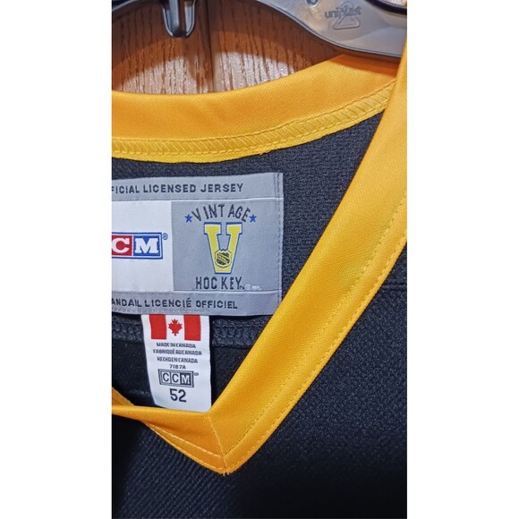 Mario Lemieux (CCM)-(Penguins)-(Yellow)-(Jersey)-(New Cond.)-(Size:XL)-$110.00 - Picture 11 of 12